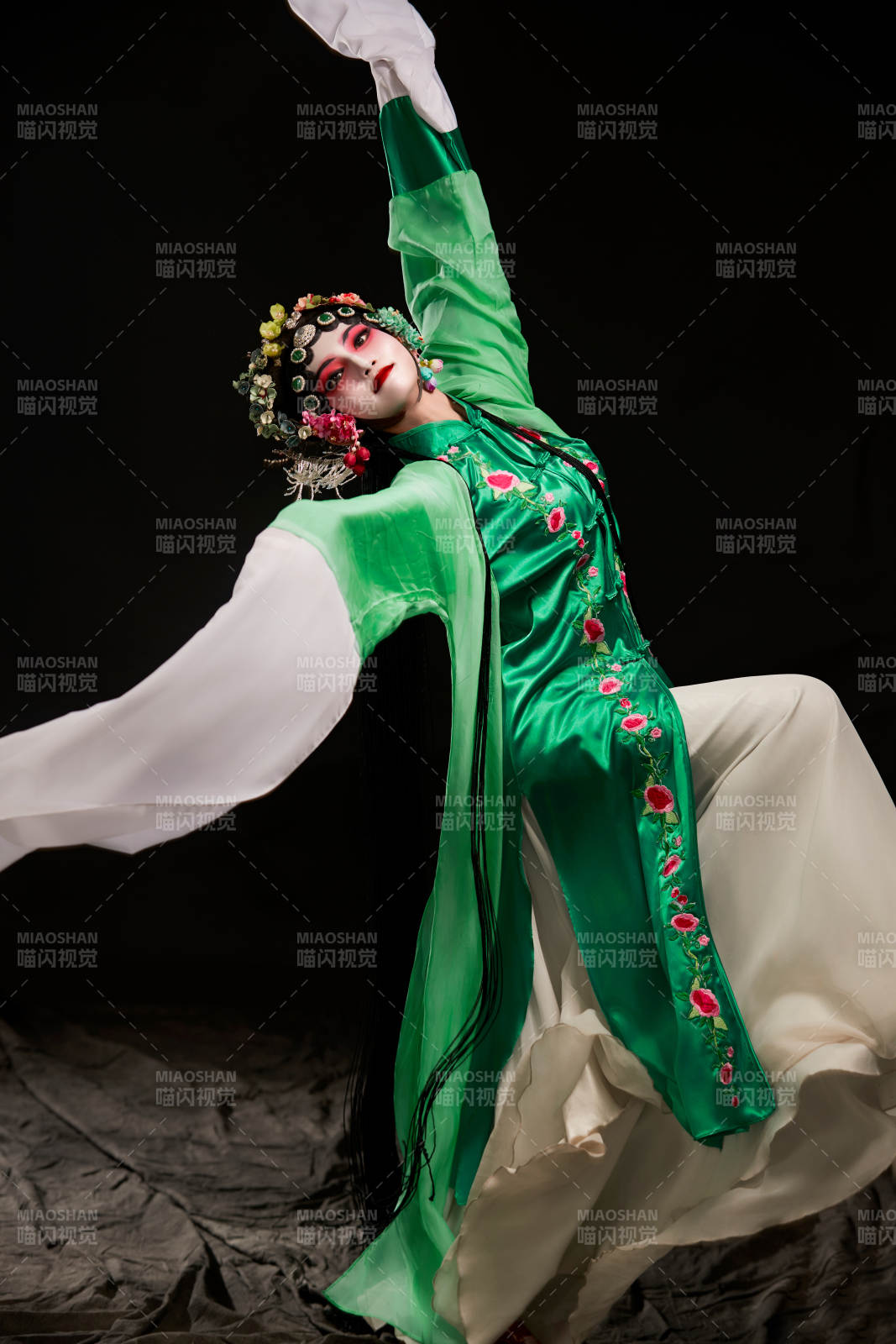 国粹戏曲京剧昆曲青衣旦角形象的中国少女