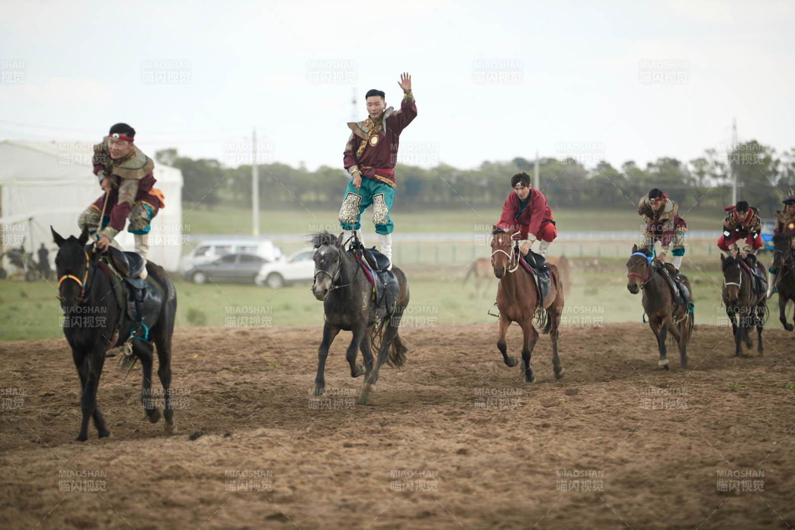 河北省沽源县库伦淖尔景区的蒙古马术表演