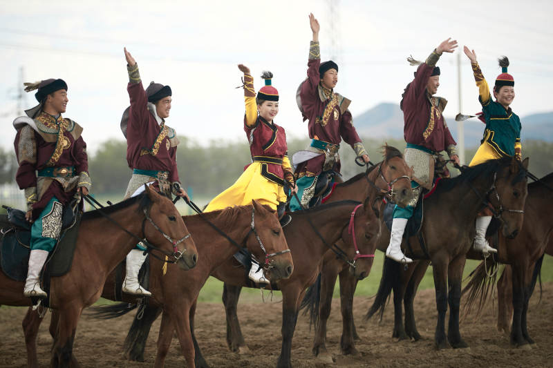 河北省沽源县库伦淖尔景区的蒙古马术表演