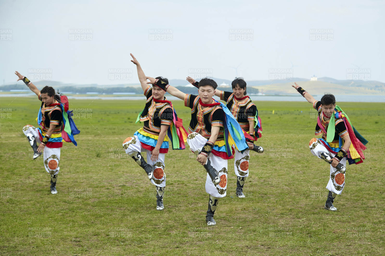 草原那達慕大會上的蒙古摔跤手