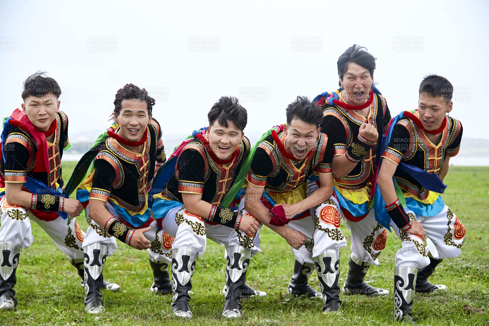 草原那達慕大會上的蒙古摔跤手