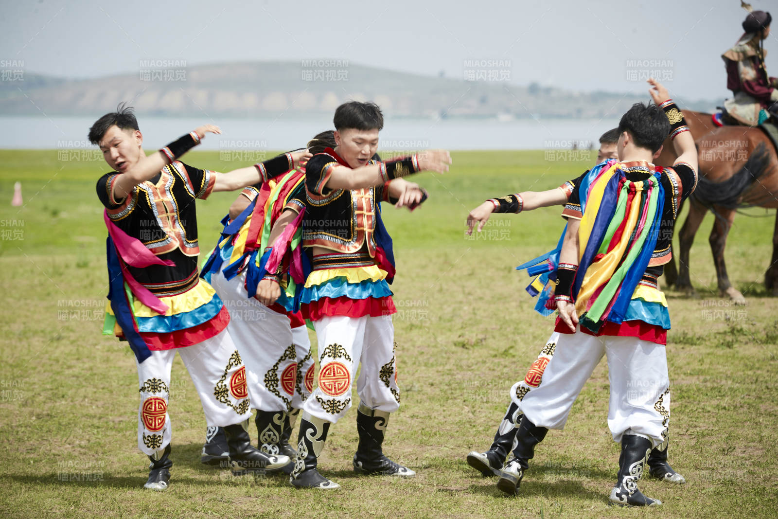草原那達(dá)慕大會上的蒙古摔跤手