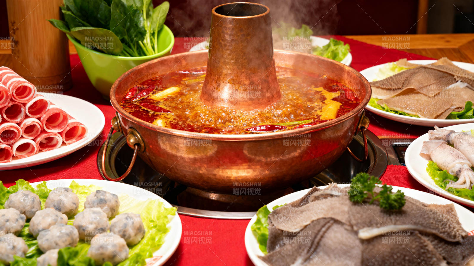 火鍋盛宴 美味盡享