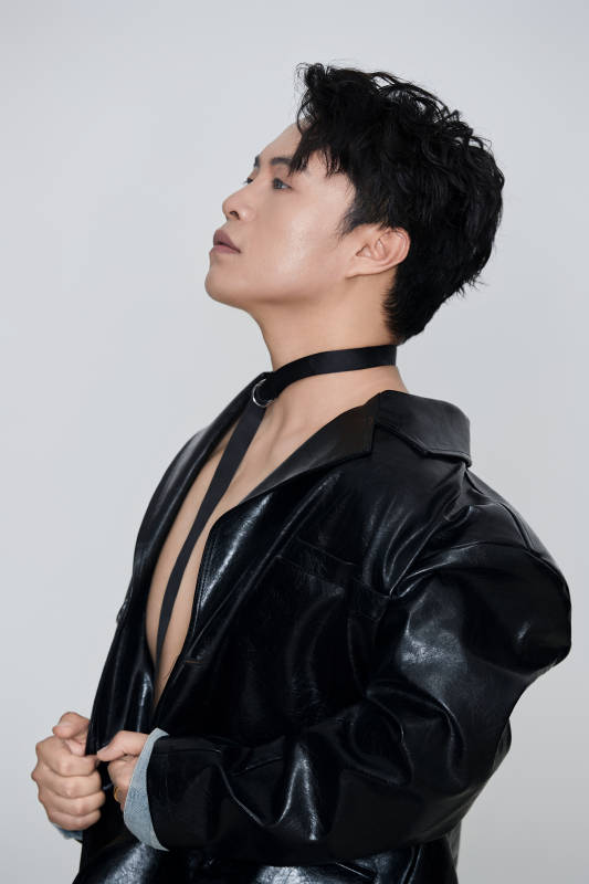 白色背景下的雅痞青年形象