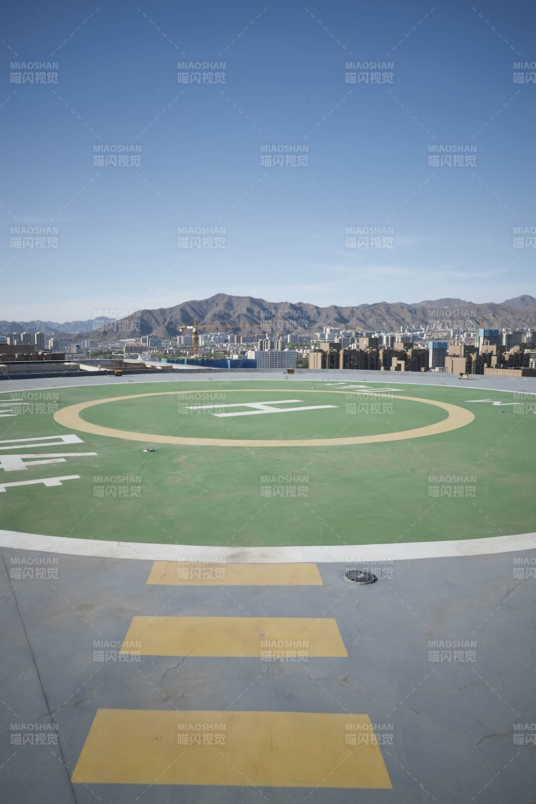 建筑頂部的直升機停機坪