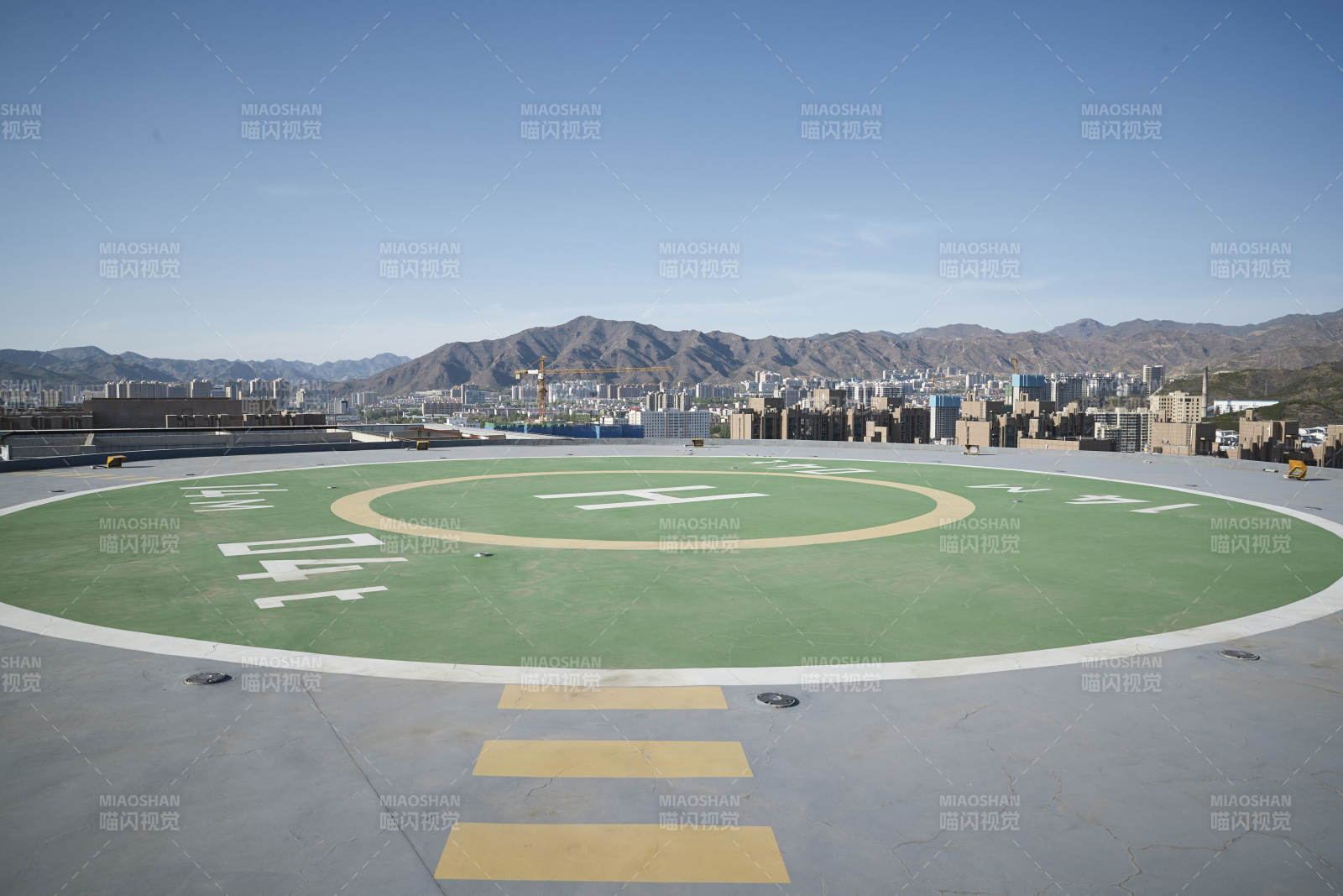 建筑頂部的直升機停機坪