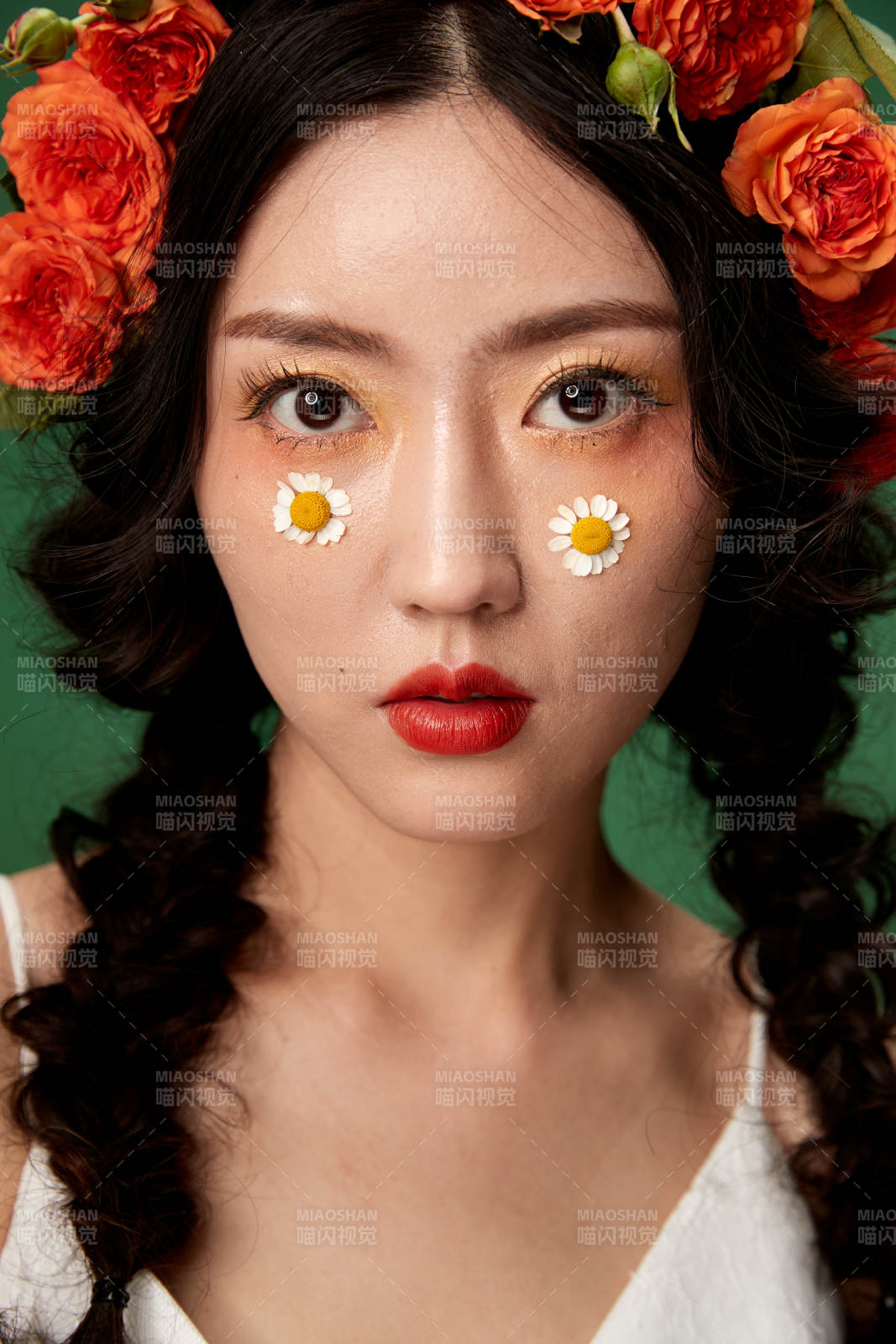 時尚亞洲女性婚紗妝面彩妝