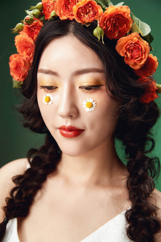 时尚亚洲女性婚纱妆面彩妆