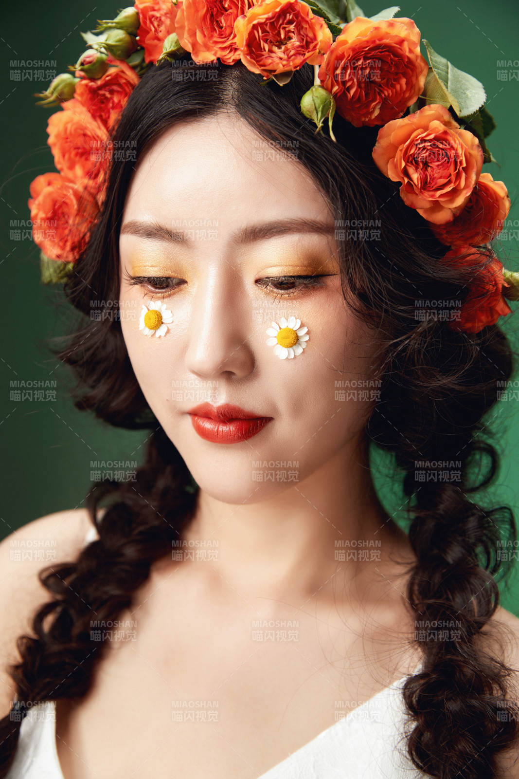 时尚亚洲女性婚纱妆面彩妆