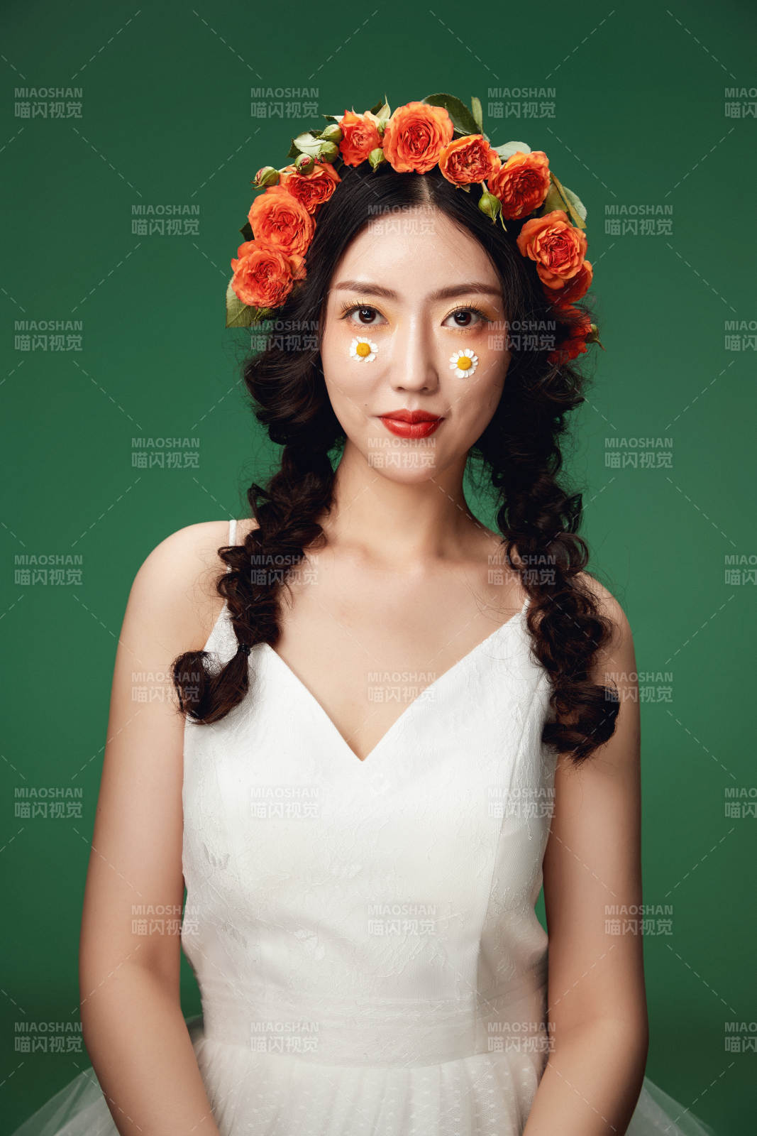 時尚亞洲女性婚紗妝面彩妝