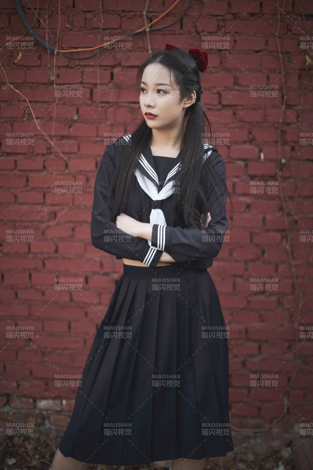 日系戶(hù)外公園穿jk校服的少女