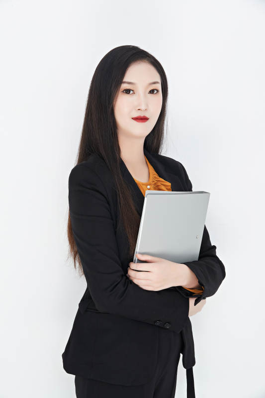 白色背景下的美丽商务女性肖像