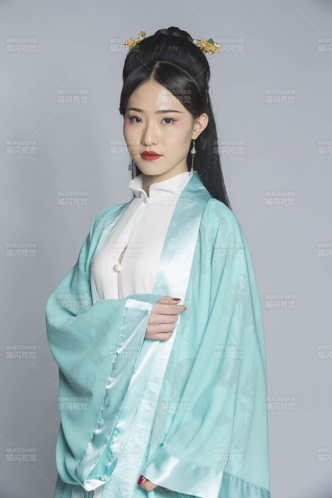 漢服風韻人像棚拍漢服少女