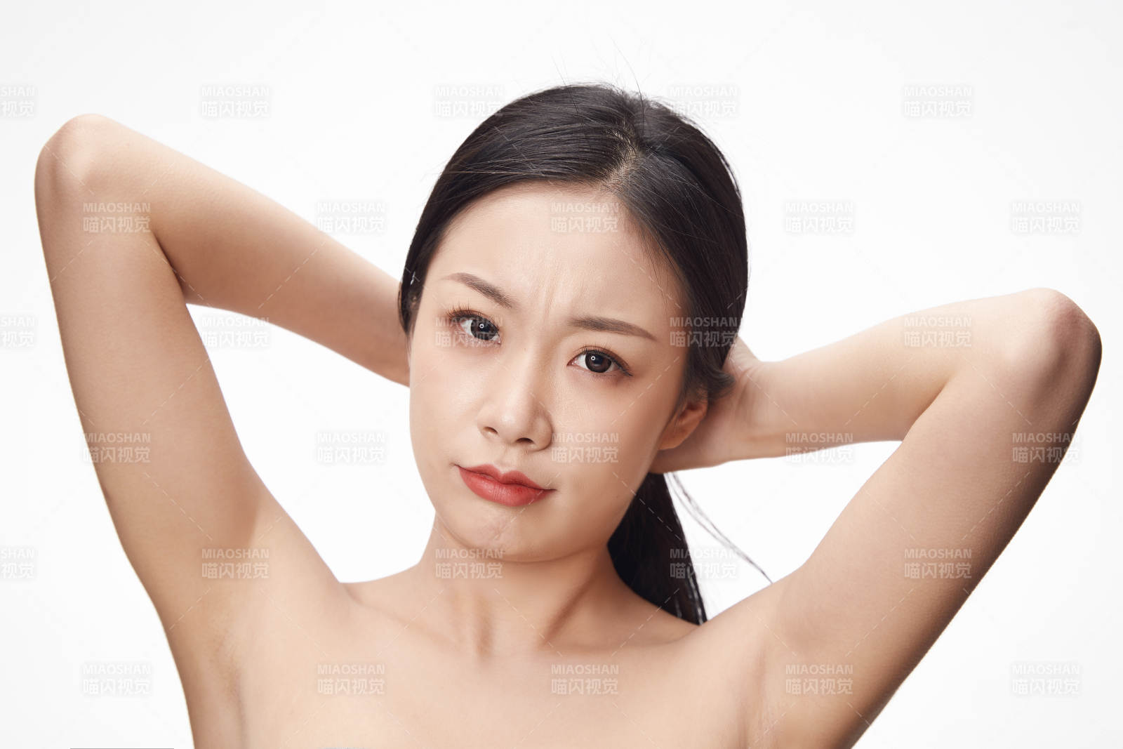 亞洲美女面部特寫化妝護膚