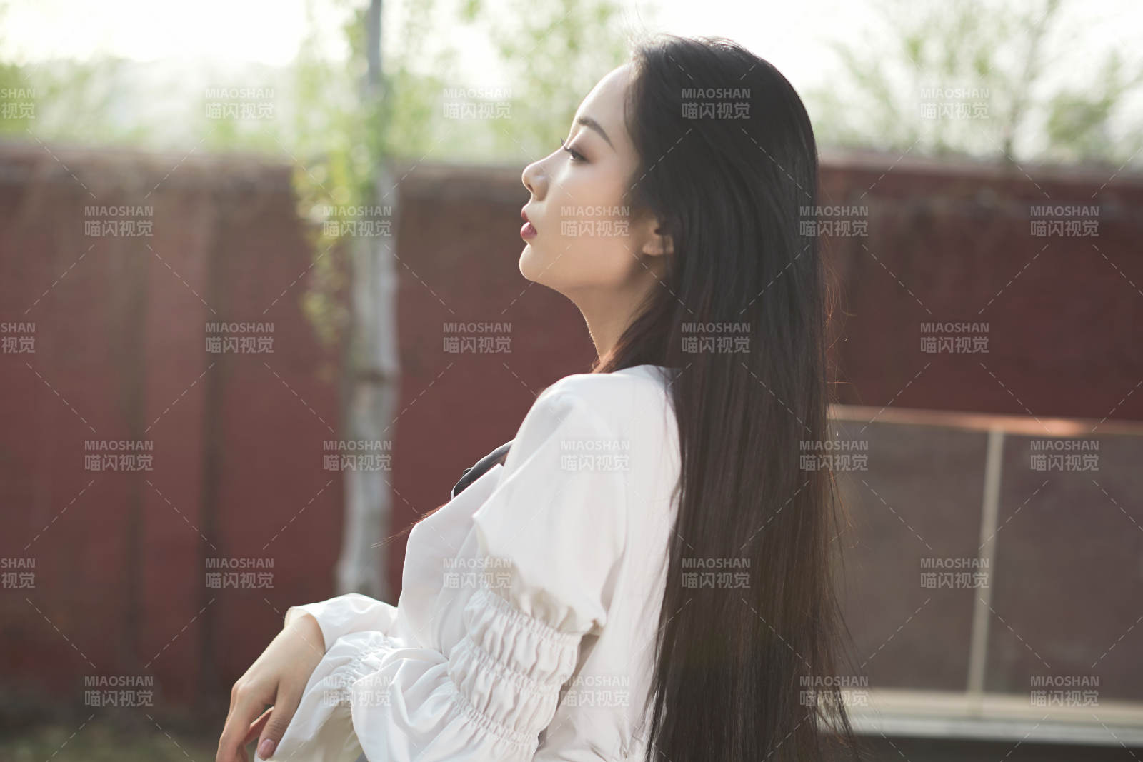 日系戶外公園穿jk校服的少女