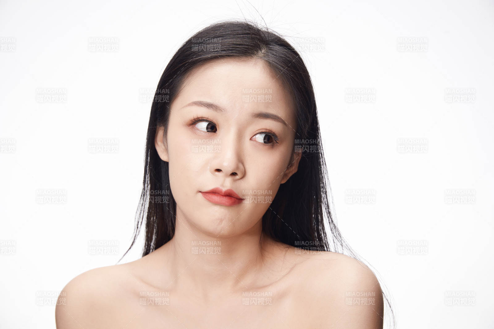 亞洲美女面部特寫化妝護膚