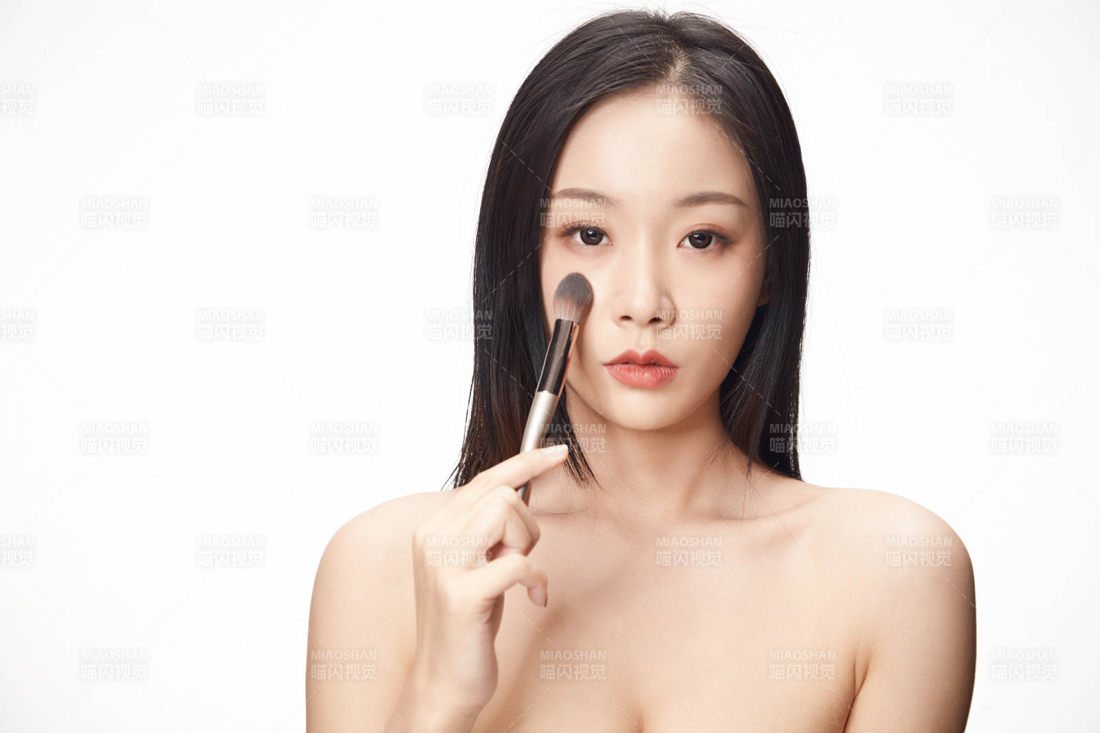 亞洲美女面部特寫化妝護膚