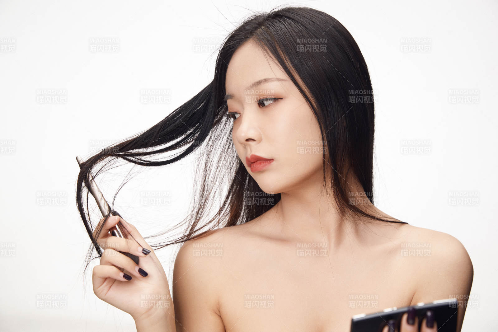 亞洲美女面部特寫化妝護膚