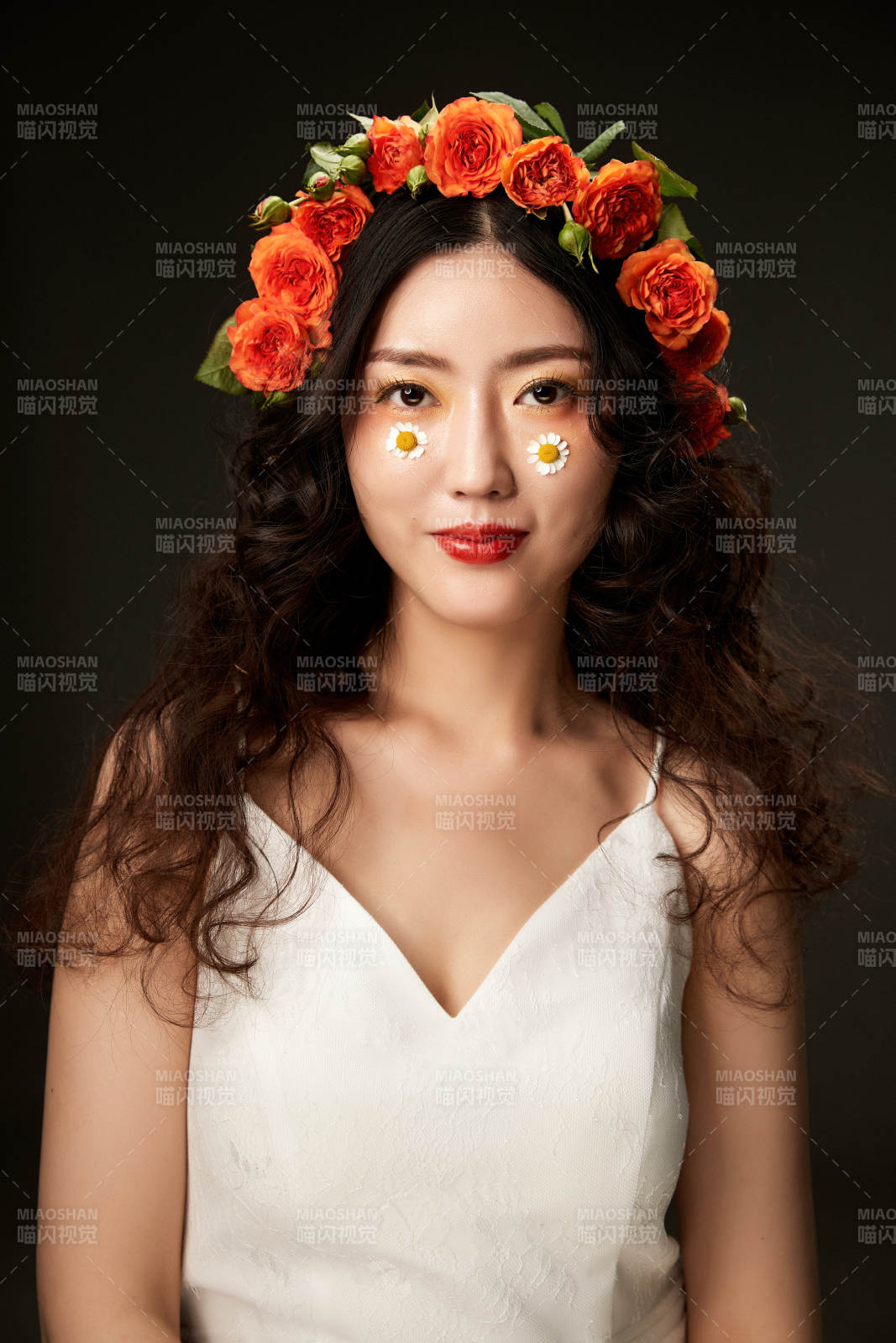 時尚亞洲女性婚紗妝面彩妝