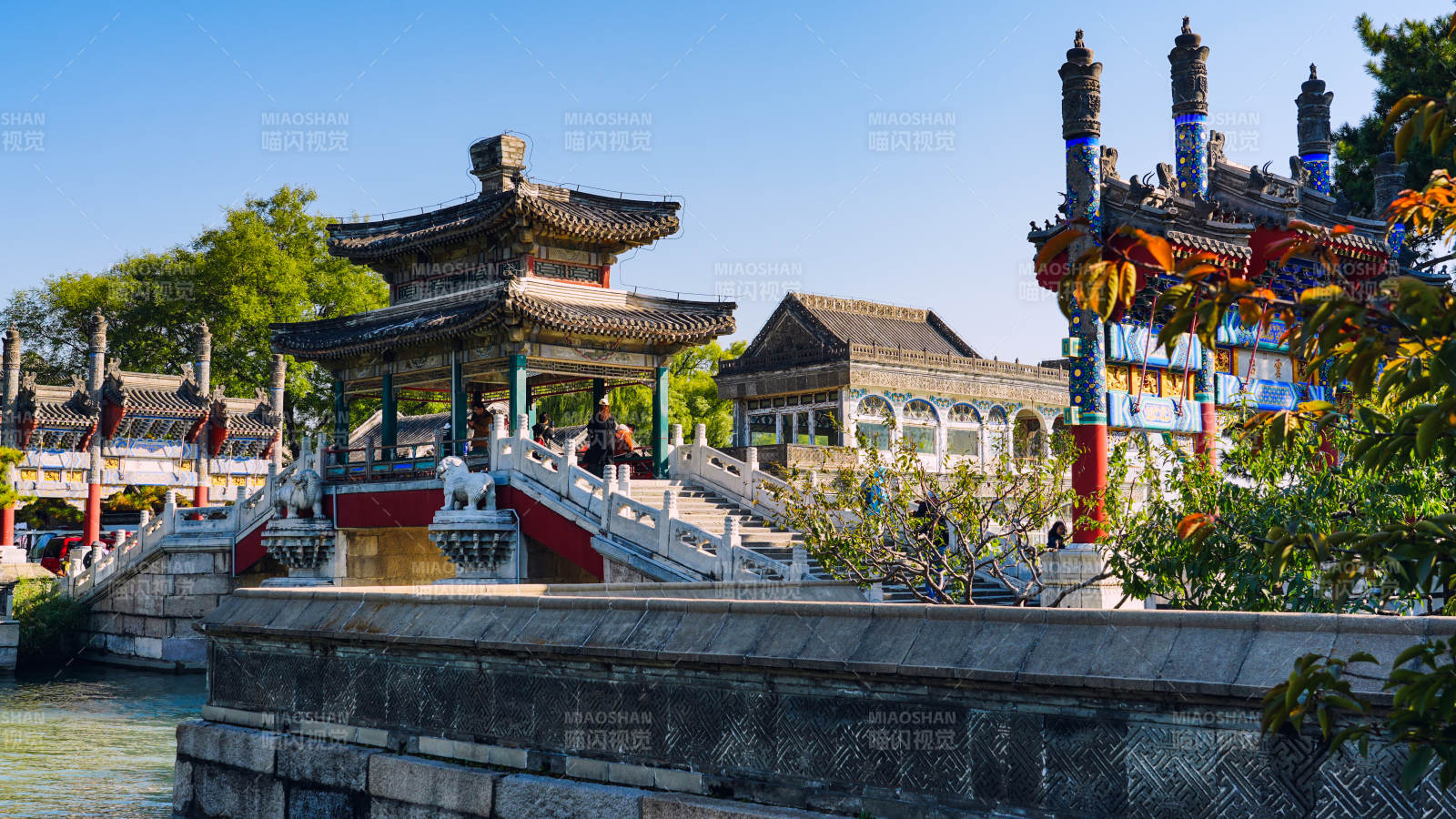 古色古香的亭臺樓閣