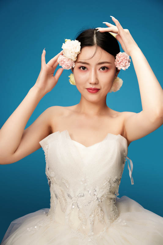 时尚亚洲女性婚纱妆面彩妆