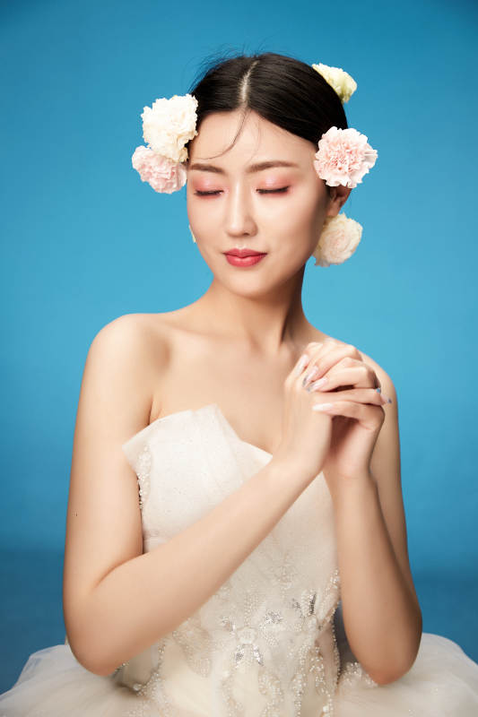 時尚亞洲女性婚紗妝面彩妝