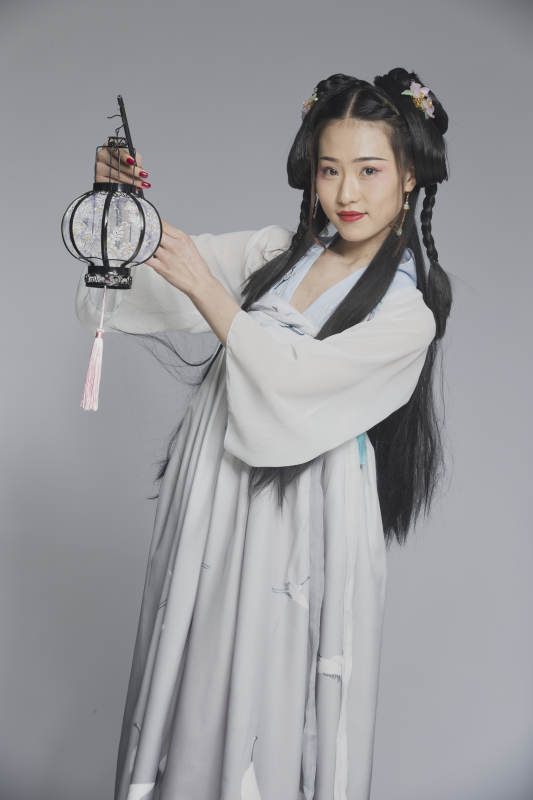 汉服风韵人像棚拍汉服少女