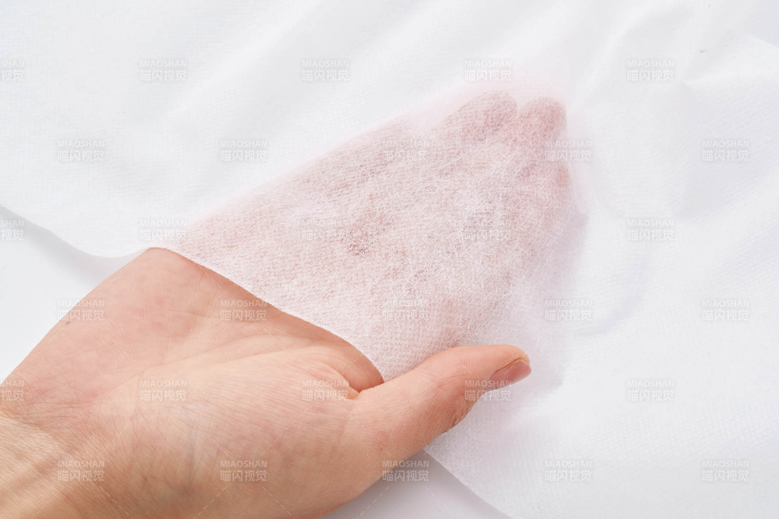 一次性旅行酒店清洁用无纺布浴巾