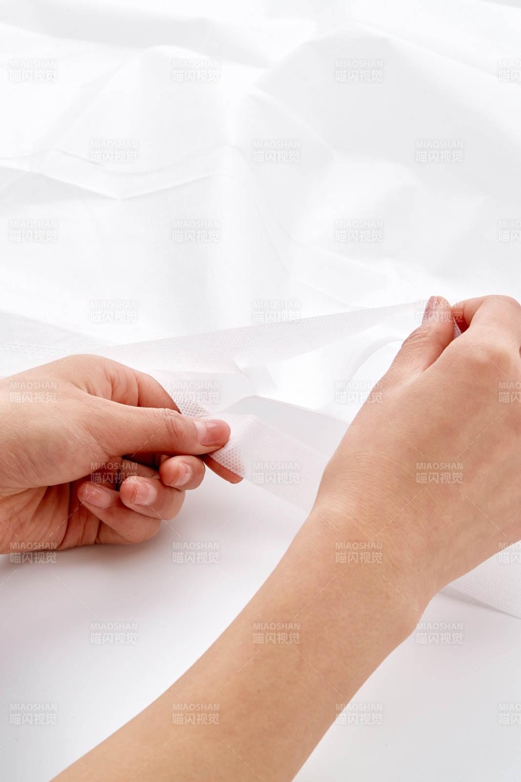 一次性旅行酒店清洁用无纺布浴巾