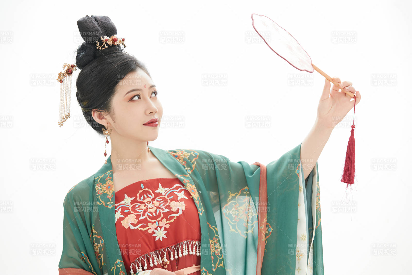 大唐风韵女性古装造型图片