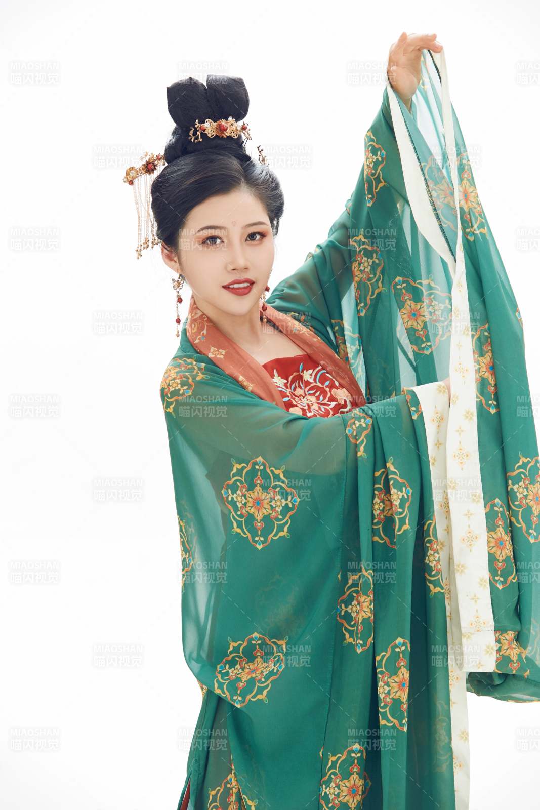 大唐风韵女性古装造型图片