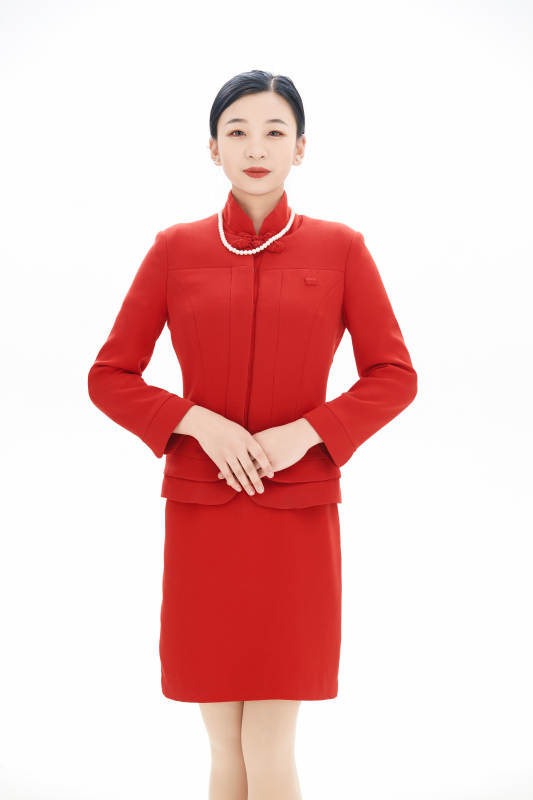 白色背景下的酒店女性高级服务员