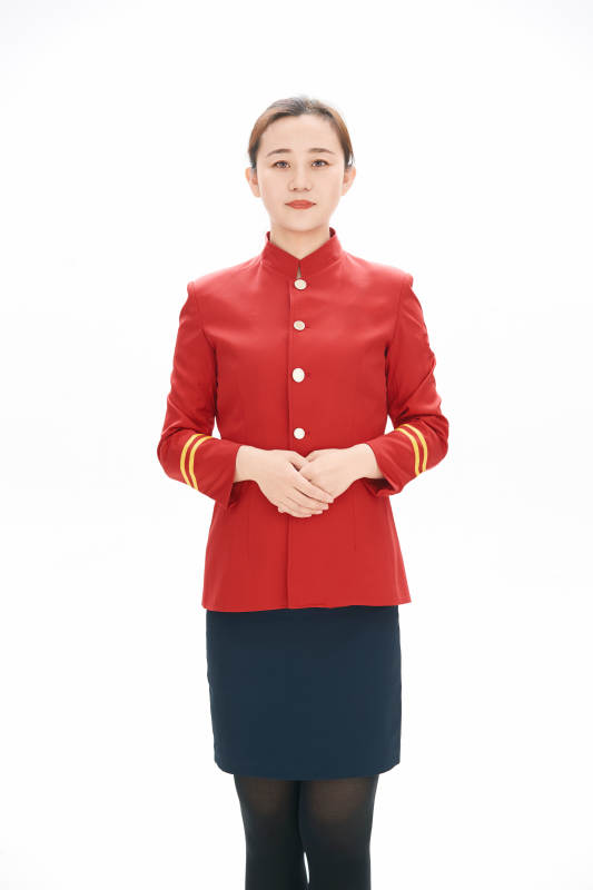 白色背景下的酒店女性高级服务员