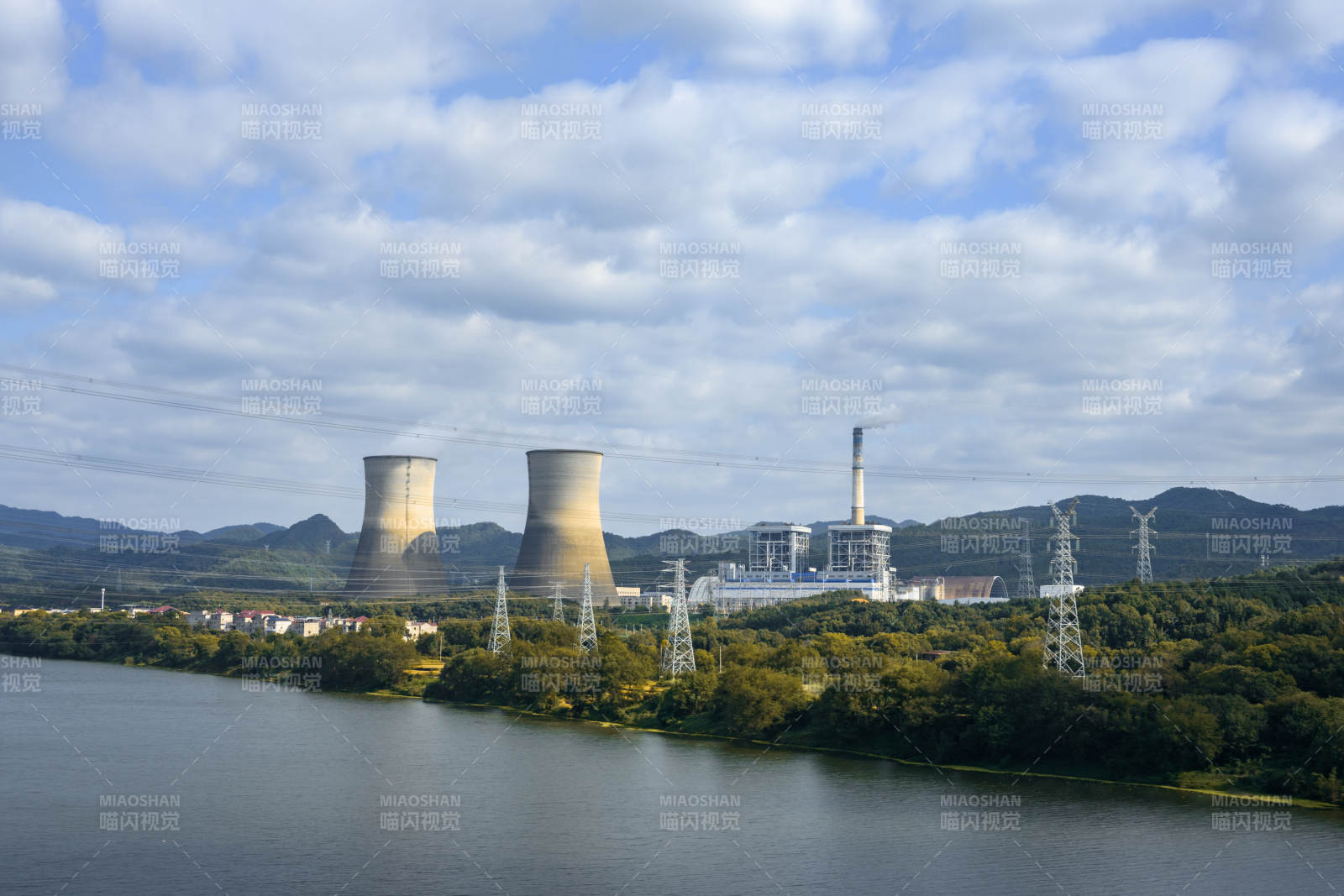 江西电站湖畔风光