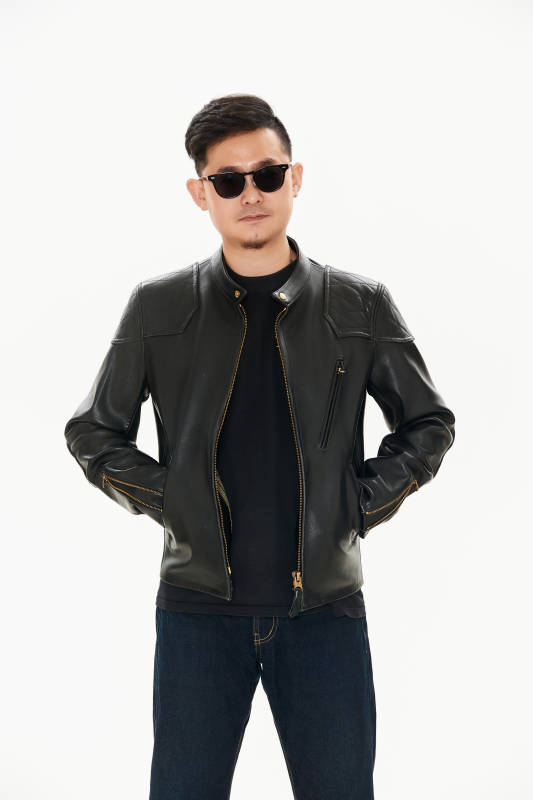 白色背景下的雅痞青年形象