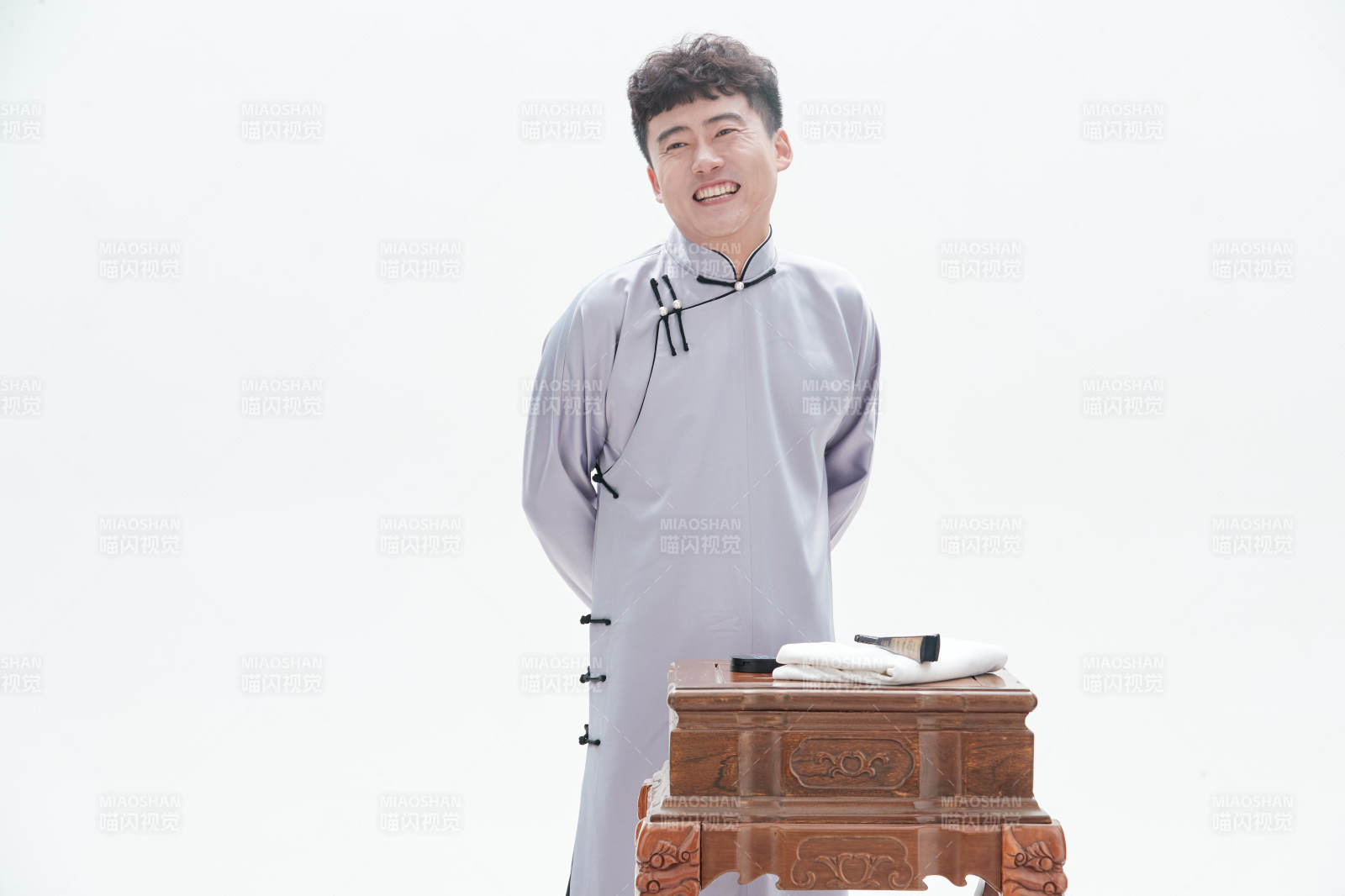 中國(guó)傳統(tǒng)曲藝單口相聲表演藝術(shù)形象-攝影圖