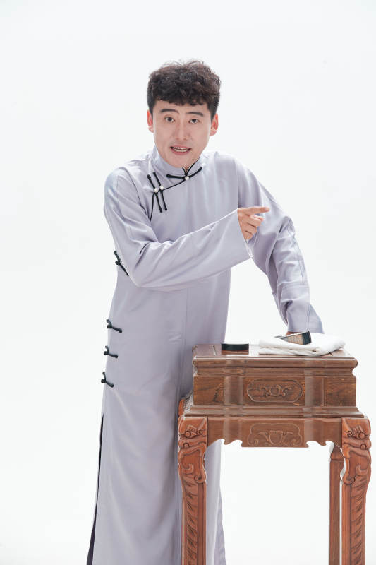 中国传统曲艺单口相声表演艺术形象