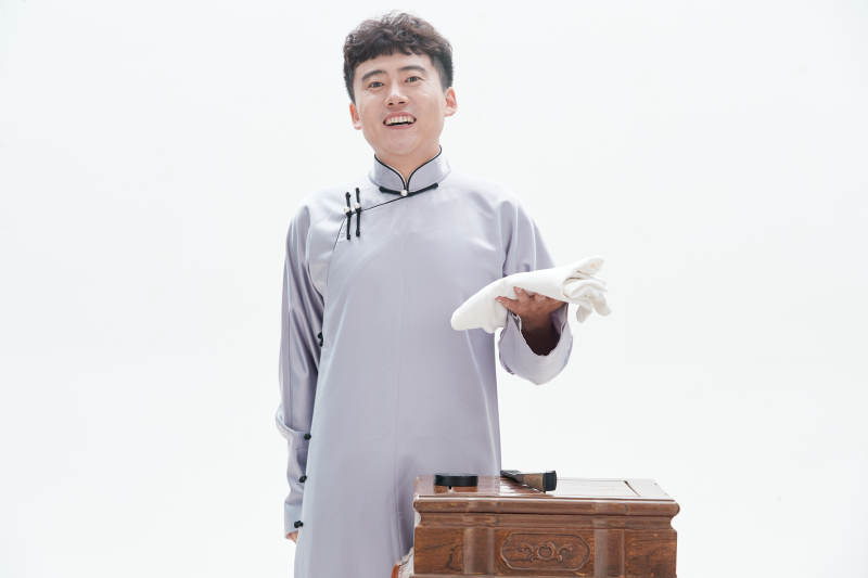 中国传统曲艺单口相声表演艺术形象