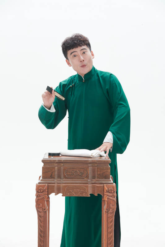 中国传统曲艺相说书人演艺术形象