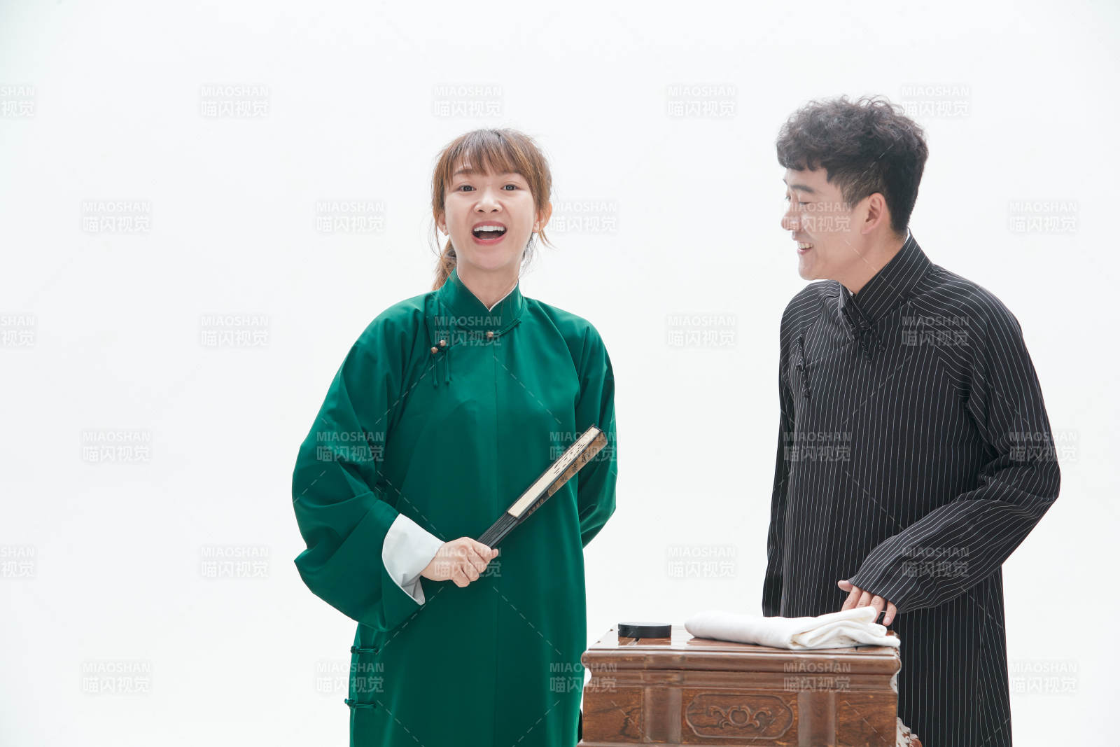 中国传统曲艺对口相声表演艺术形象