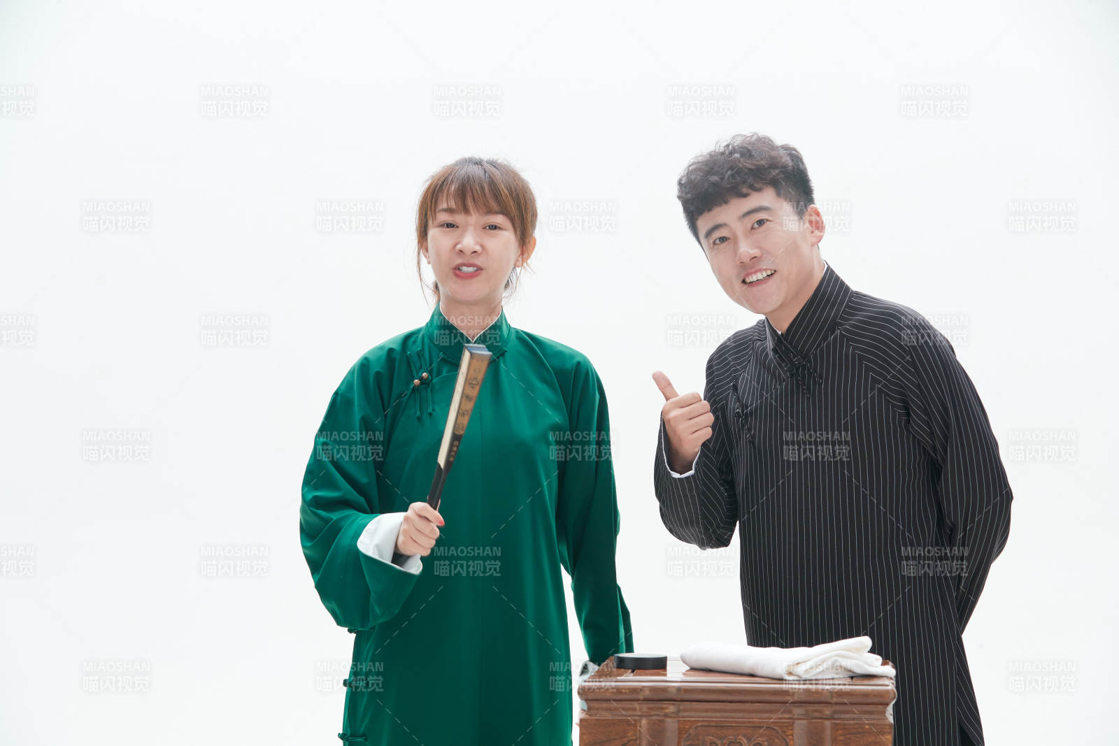 中國傳統曲藝對口相聲表演藝術形象