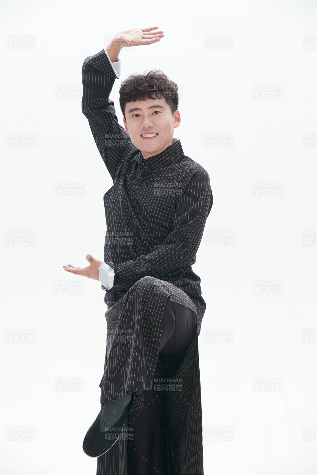 中國傳統(tǒng)曲藝相聲表演藝術(shù)形象