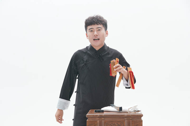 中國傳統曲藝竹板書表演藝術形象