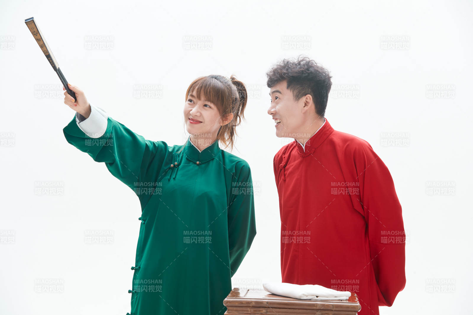 中國傳統曲藝對口相聲表演藝術形象