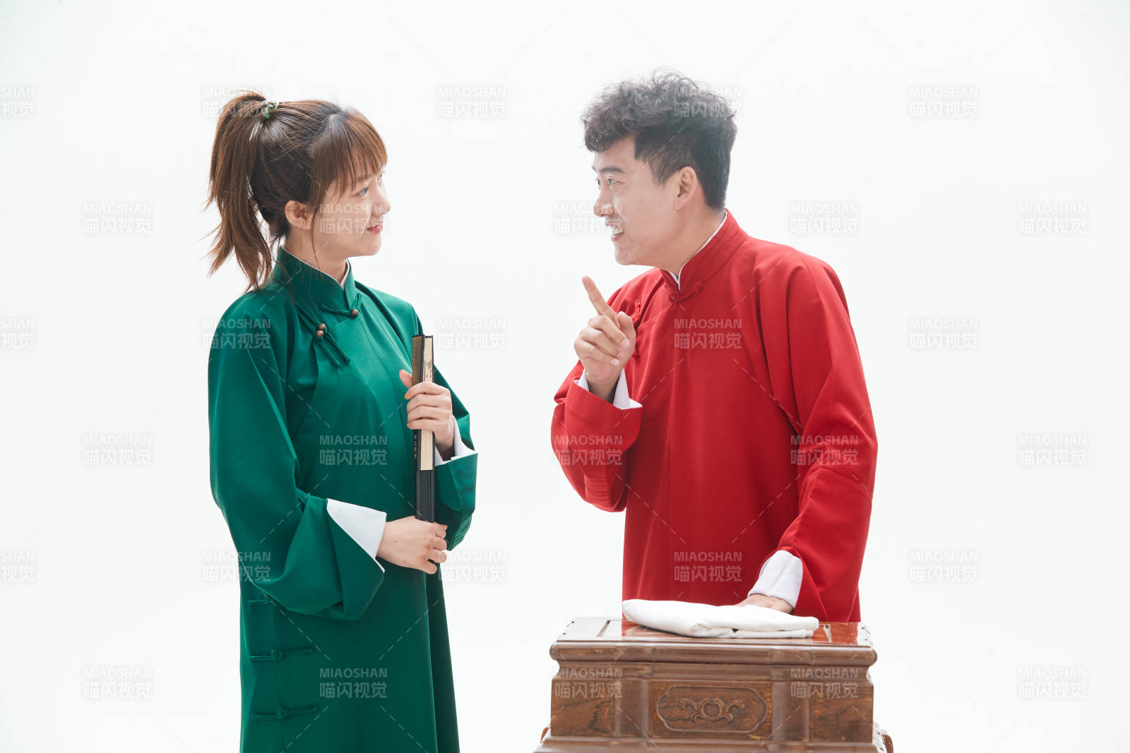 中国传统曲艺对口相声表演艺术形象