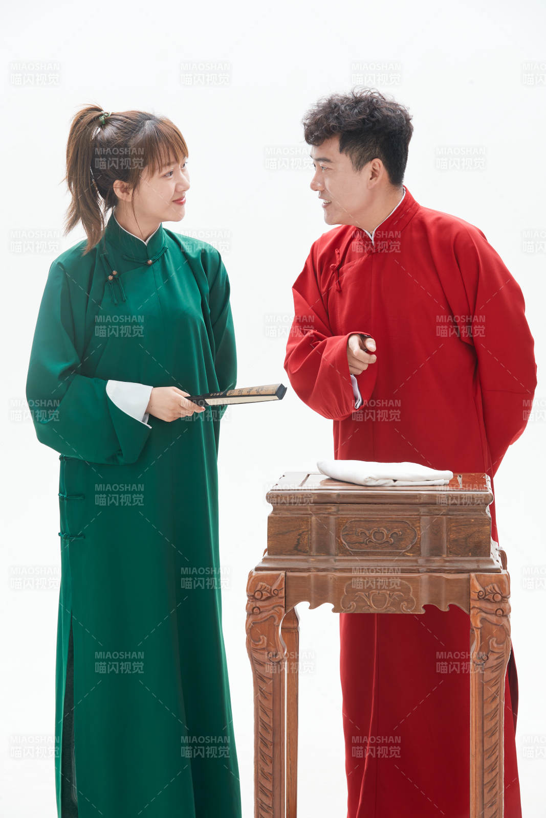 中国传统曲艺对口相声表演艺术形象