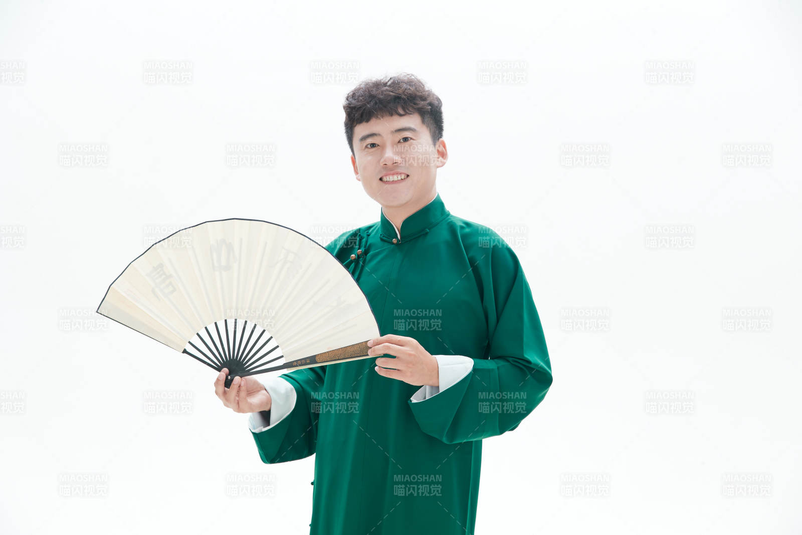 中国传统曲艺相声表演艺术形象