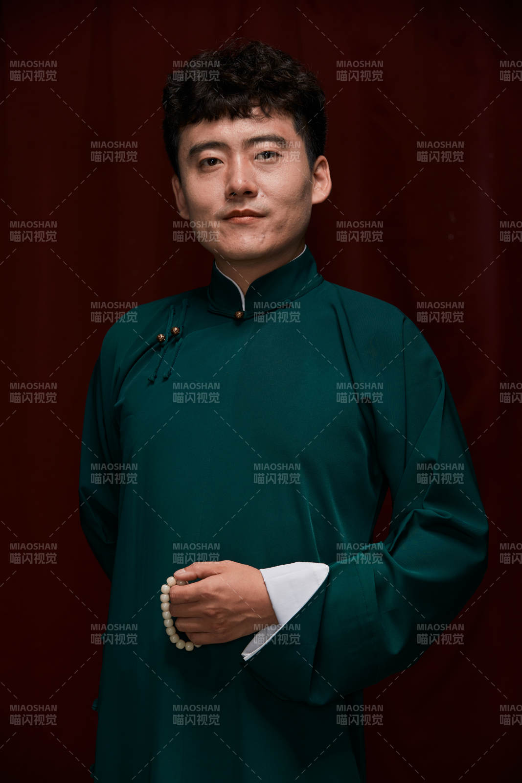 中国传统曲艺相声表演艺人形象