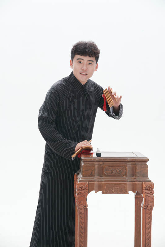 中國傳統曲藝竹板書表演藝術形象