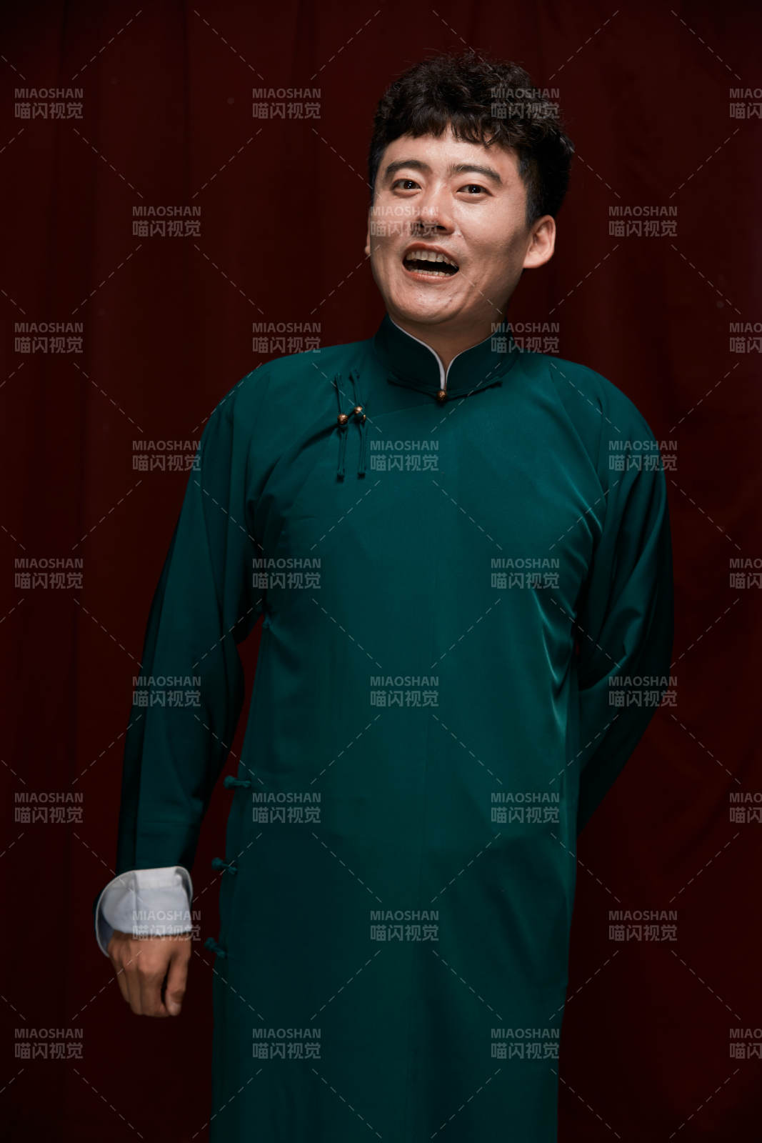 中国传统曲艺相声表演艺人形象